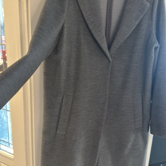 Jackets - Picture 3 of 4